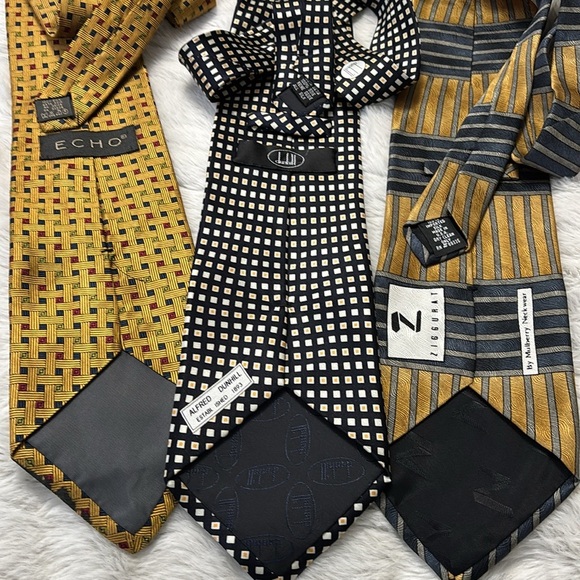Bundle of ties - Picture 2 of 11